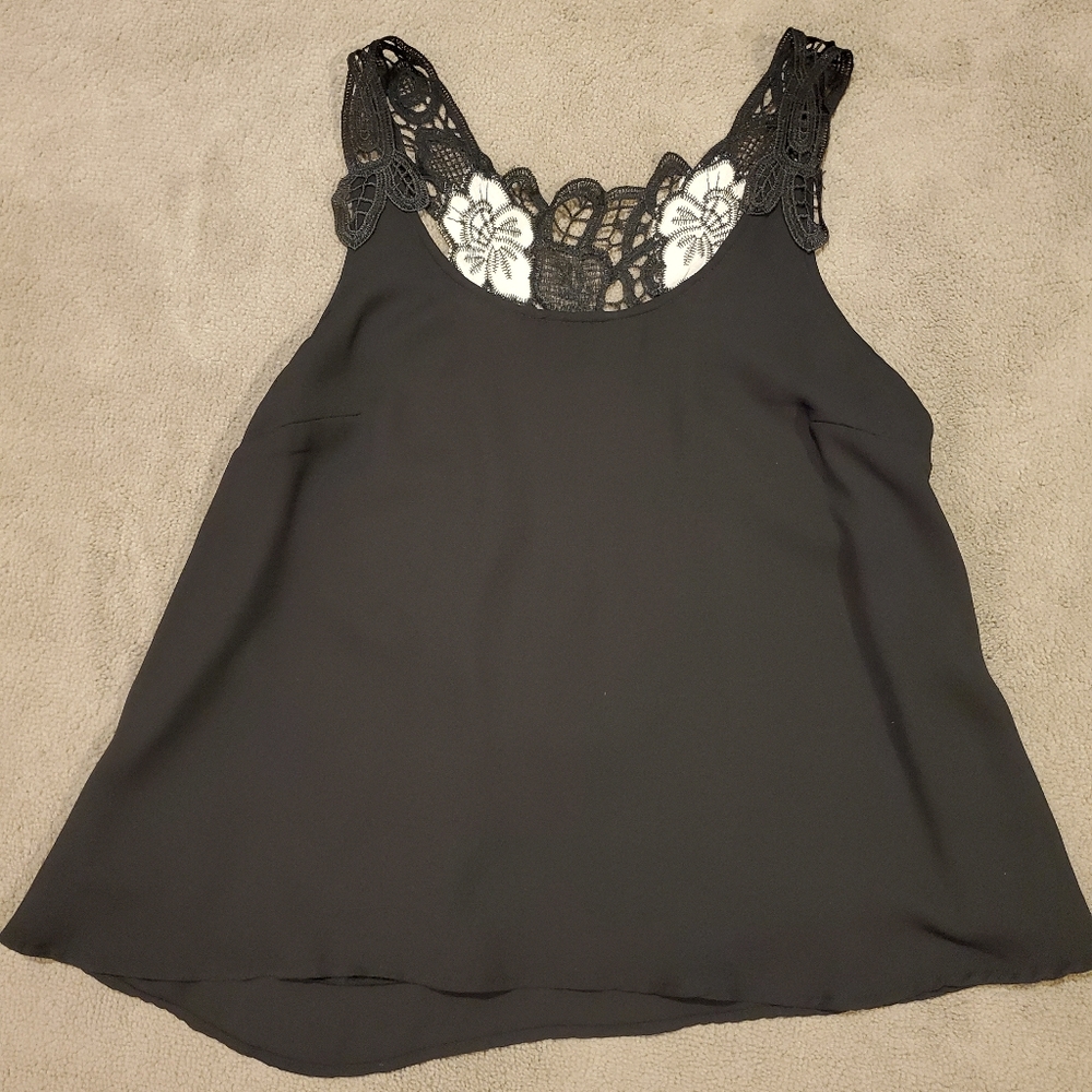 Sleeveless Layered Top